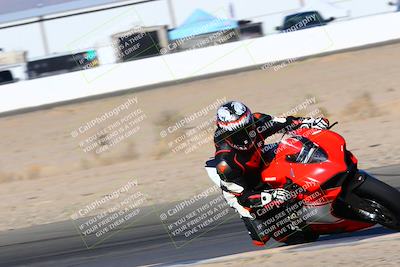 media/Jan-08-2022-SoCal Trackdays (Sat) [[1ec2777125]]/Turn 15 Inside (950am)/